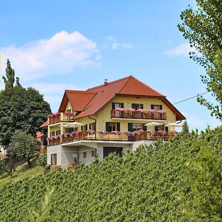 Farm Stay Jarc Vineyard Svecina Exterior photo